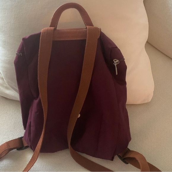 Backpack - Picture 2 of 10